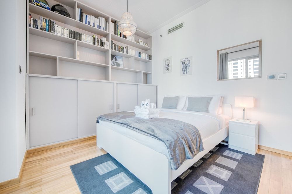 Paloma Tower 3705 Deluxe Apartment 5