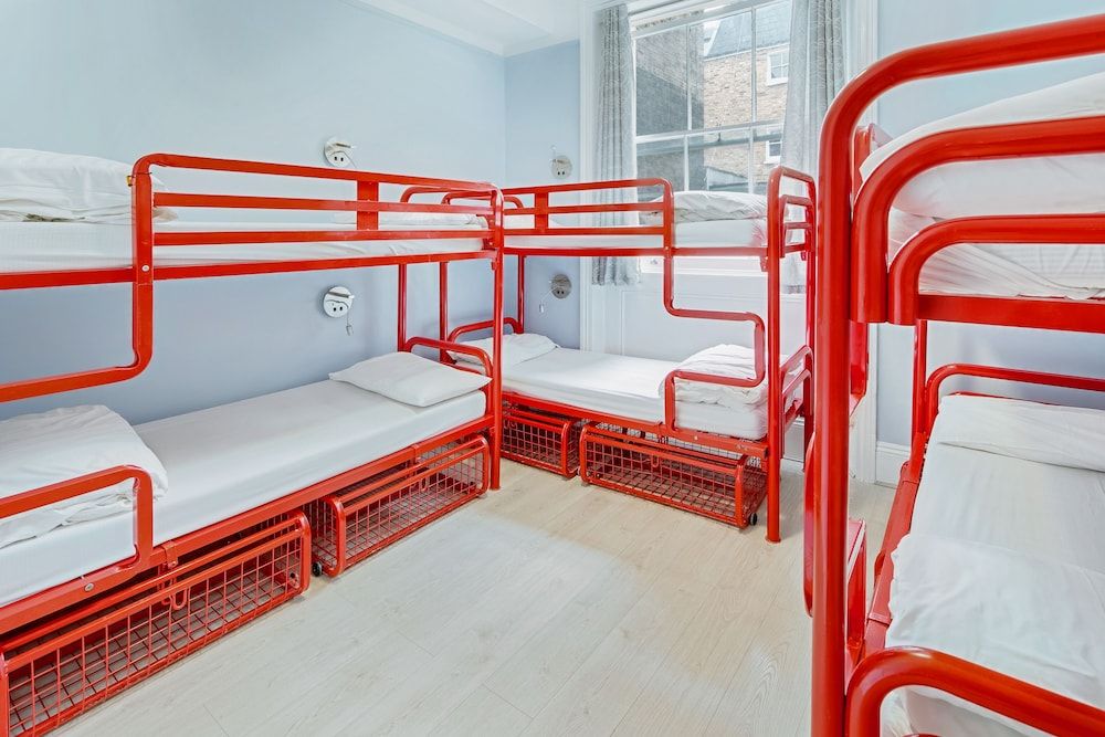 undefined Astor Kensington Hostel 4