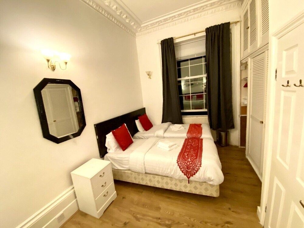 undefined Luks Apartments 6