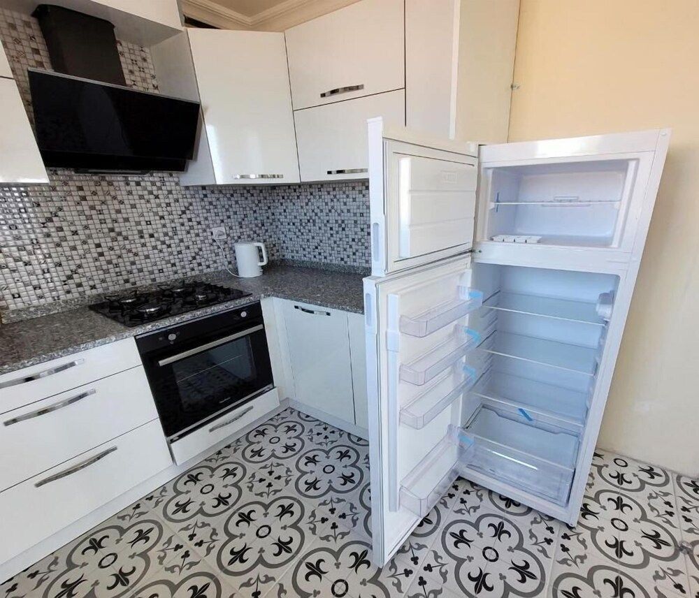 undefined Masif House 6