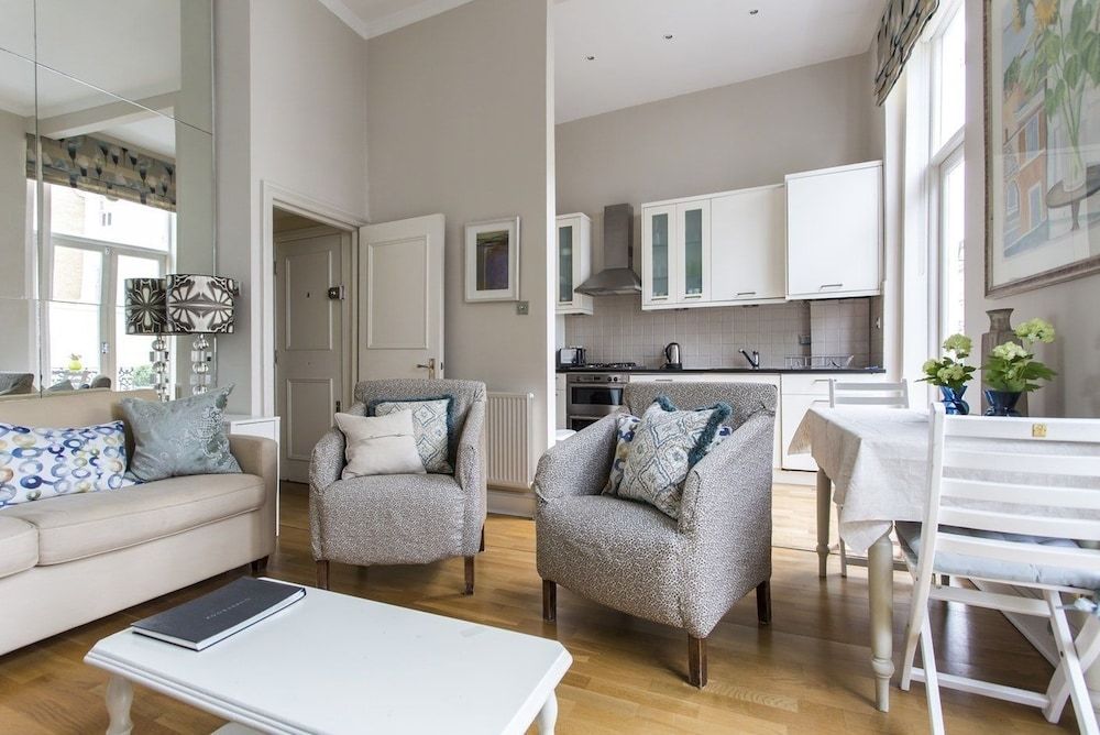 undefined Notting Hill Retreat 9