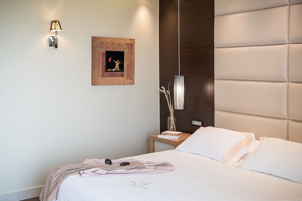 Luxury Maisonette with Private Pool & Sea View