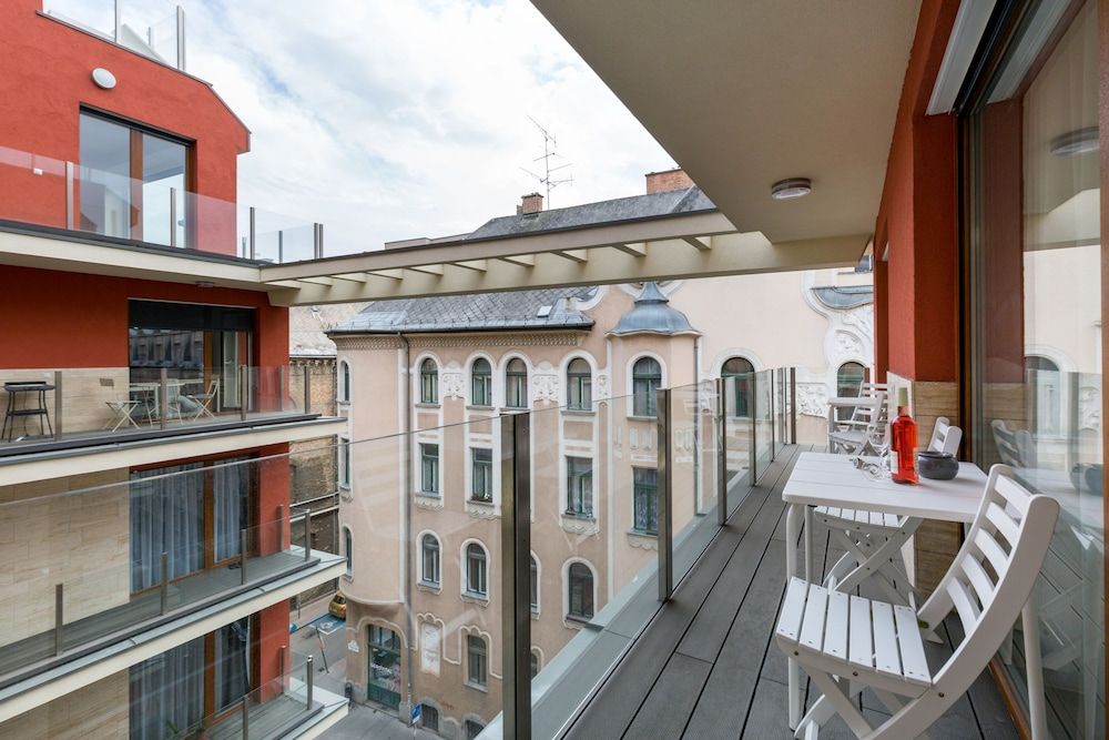 Budapest Downtown Residence Luxury Apartment, 2 Bedrooms 10