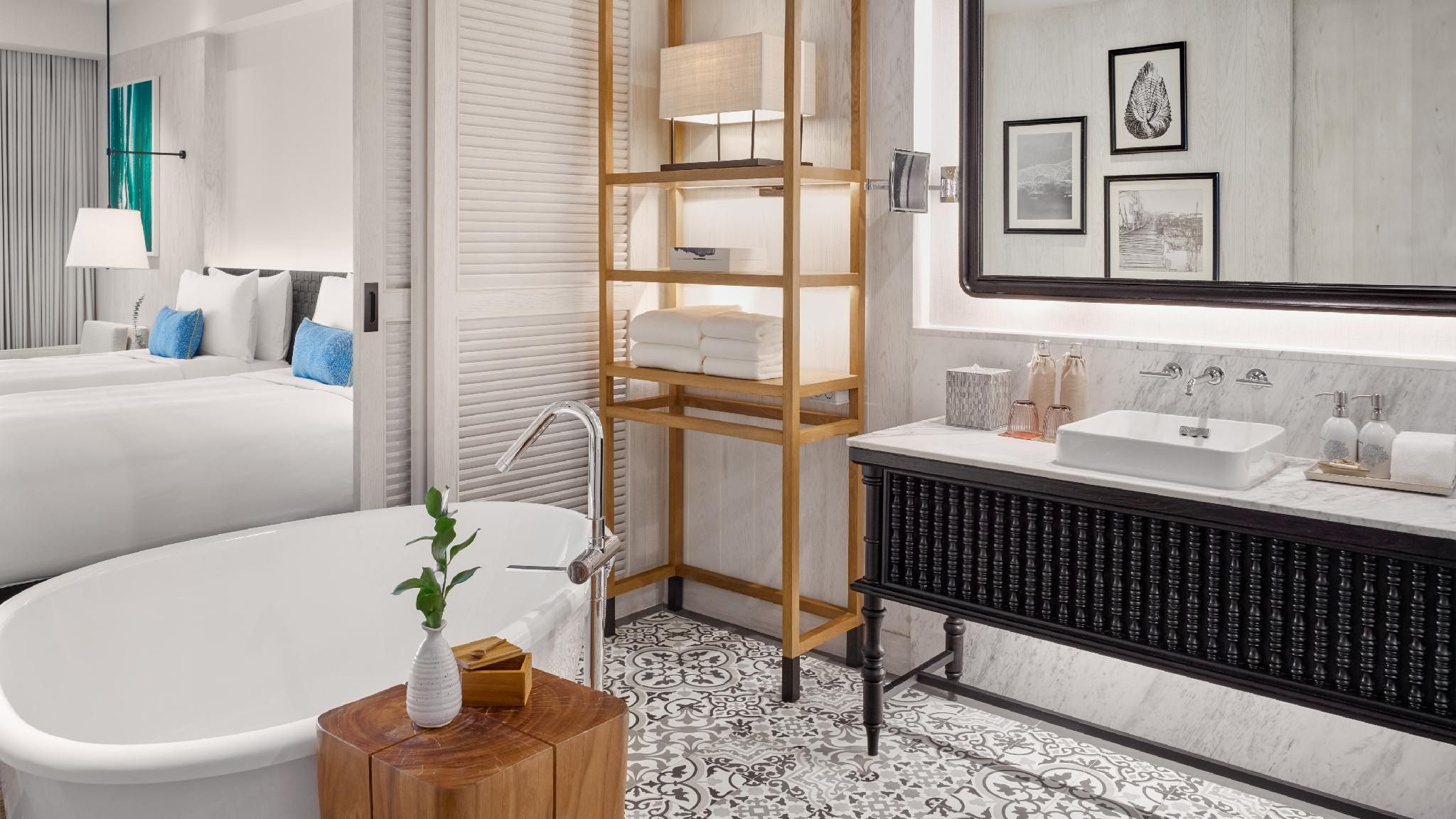 2 Twin Beds Essential Resort View