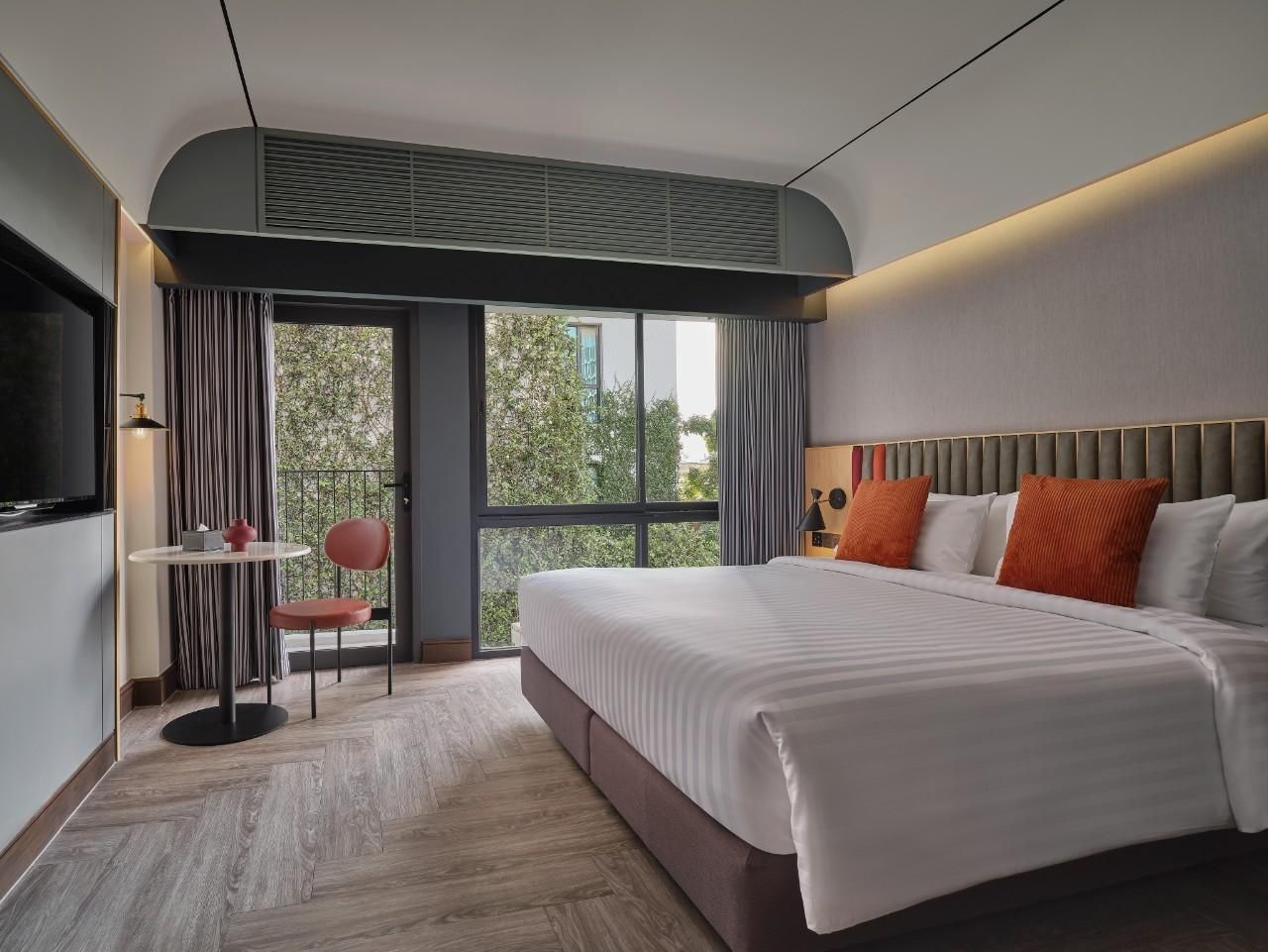 The Quarter Onnut by UHG Superior King Room