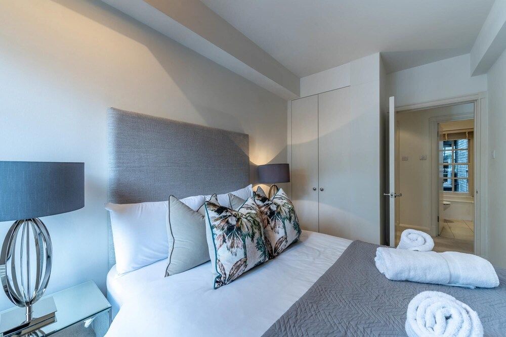 undefined Smart 2 Bedroom Apartment in Chelsea 26 8