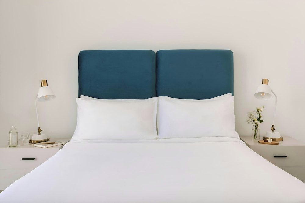 Sonder by Marriott Bonvoy Downtown Towers Apartments