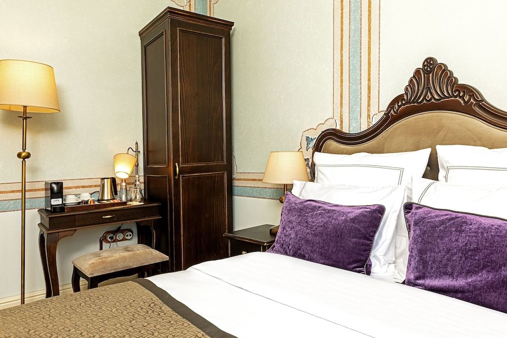 undefined Meroddi Barnathan Hotel 4