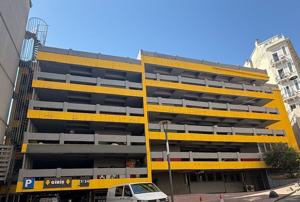 undefined Meroddi Barnathan Hotel 2