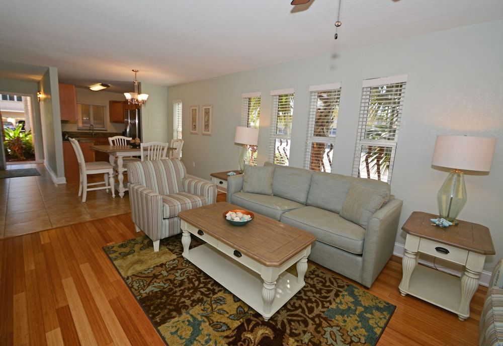 Westwinds Waterfront Resort Condo, 2 Bedrooms, Kitchen