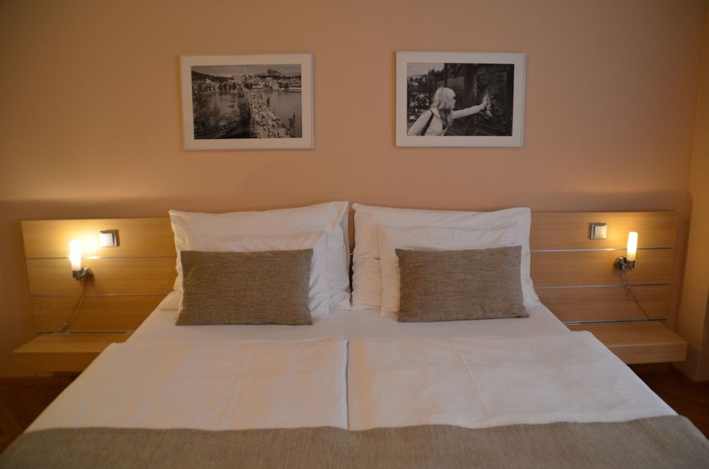 undefined Hotel Amarilis 5