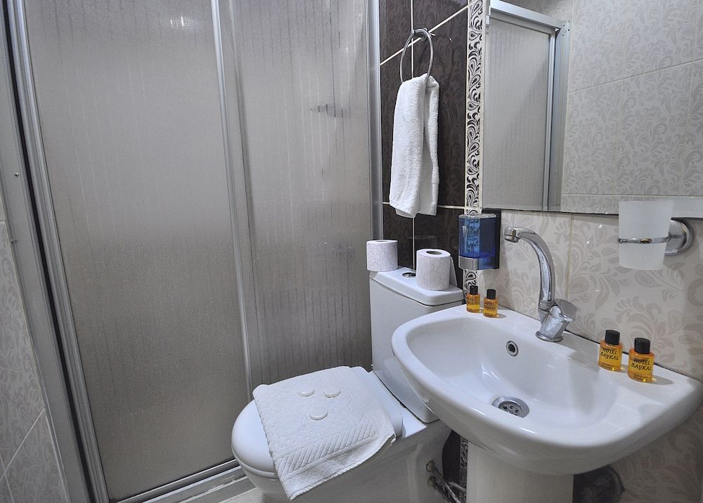 BAYKAL OTEL Classic Twin Room 9