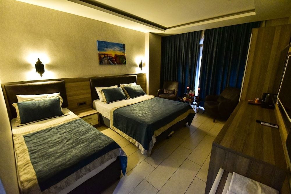 undefined Restwon Suit 7