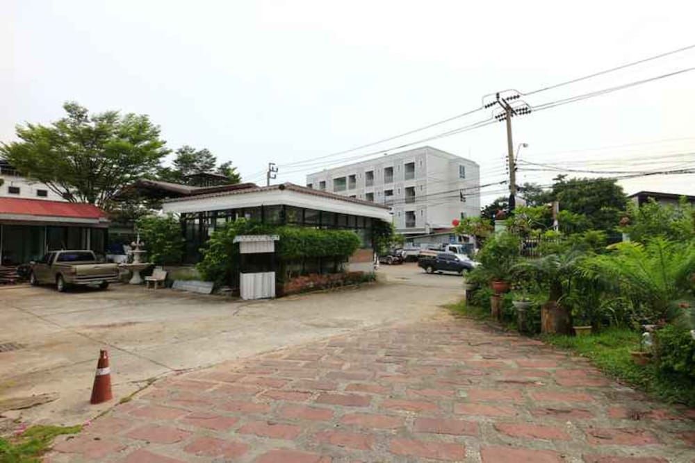 undefined Platinum Place 7