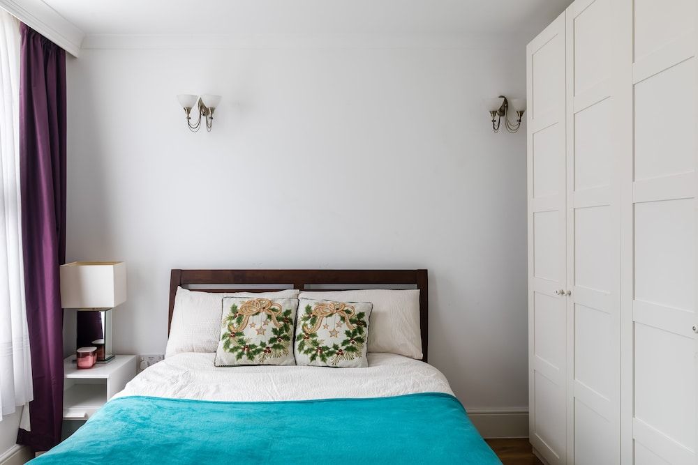 undefined Picktheplace Crawford Place Suites 4