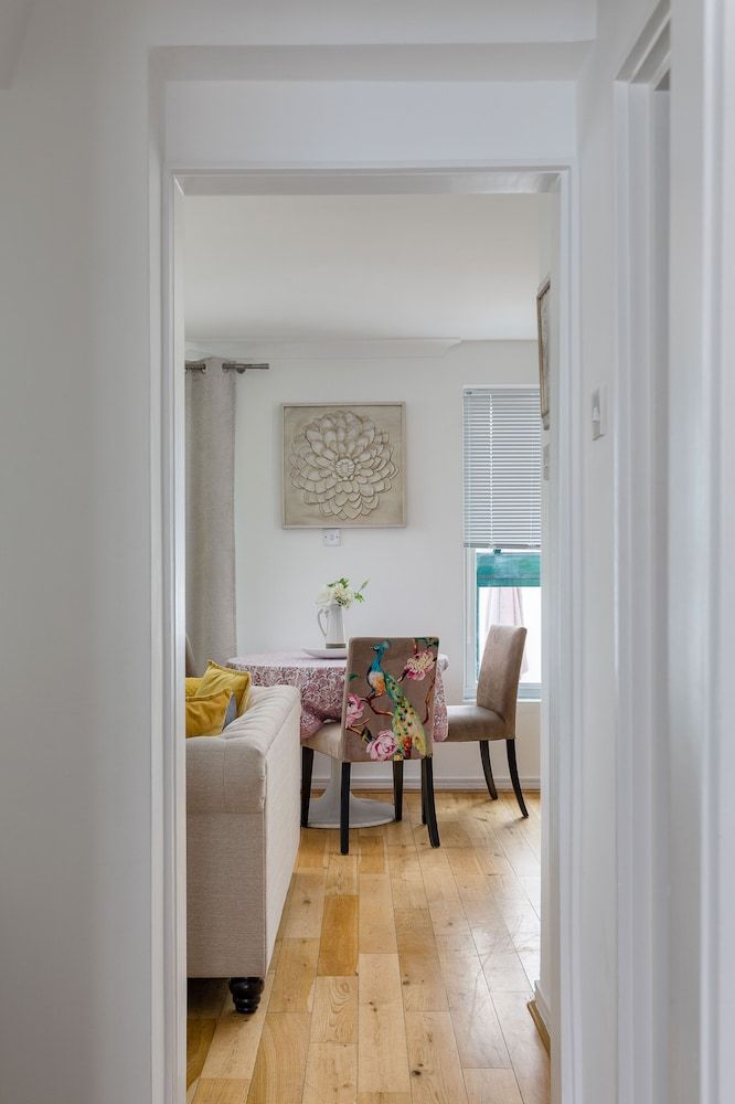 Picktheplace Crawford Place Suites Comfort Apartment 7