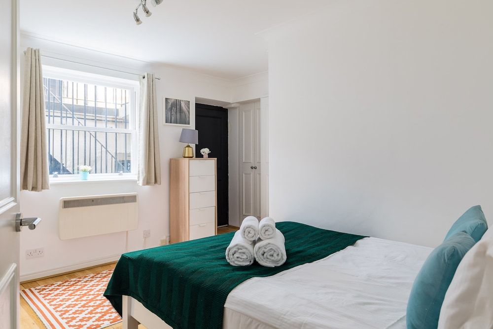 Picktheplace Crawford Place Suites Comfort Apartment 5