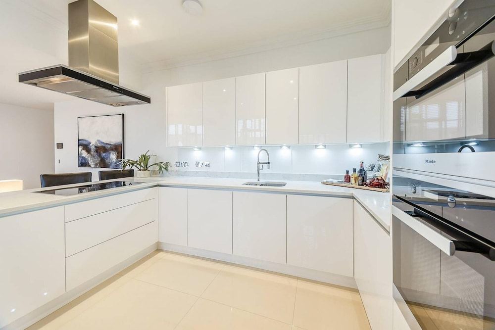 undefined 2 Bed Apartment 1st Floor- Gated Riverside Luxury 5