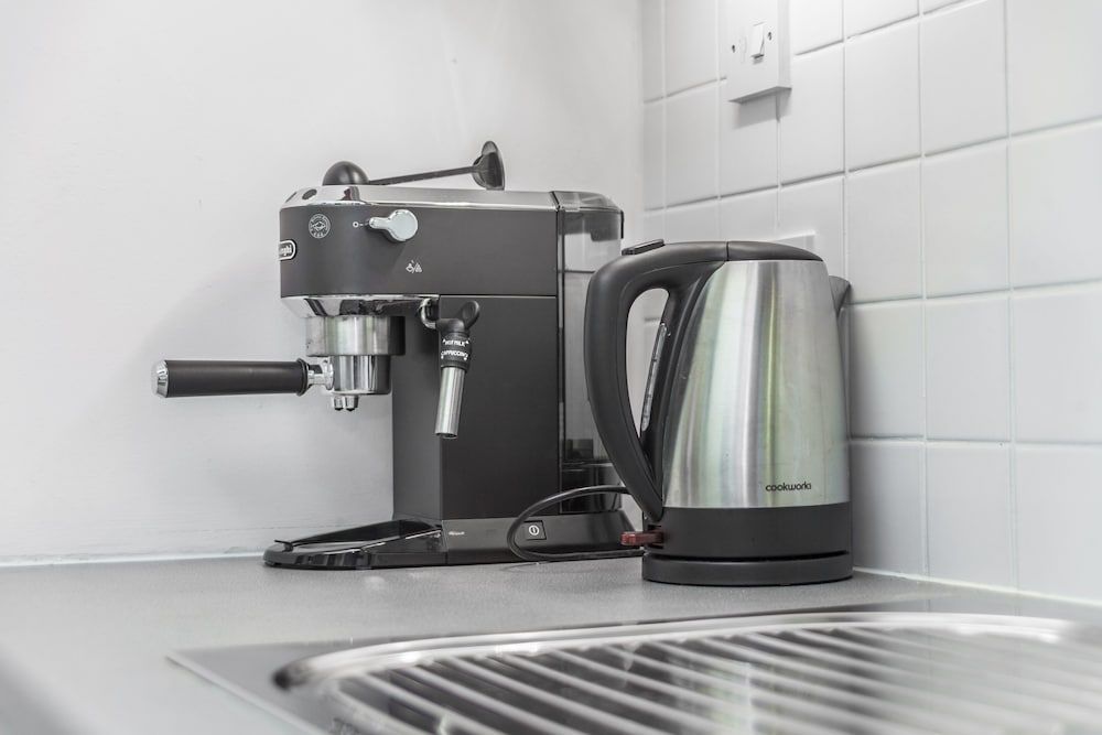 Point West Apartments Gloucester Road Apartment, 2 Bedrooms 14