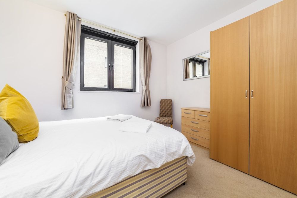 undefined Point West Apartments Gloucester Road 8