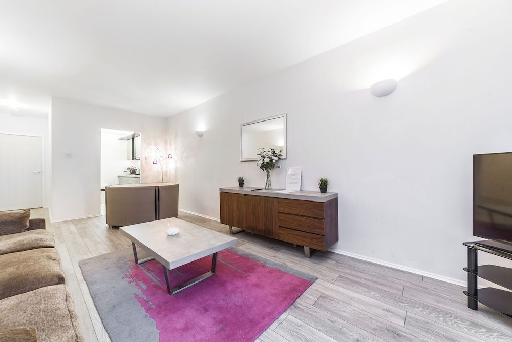 Point West Apartments Gloucester Road Apartment, 2 Bedrooms 12