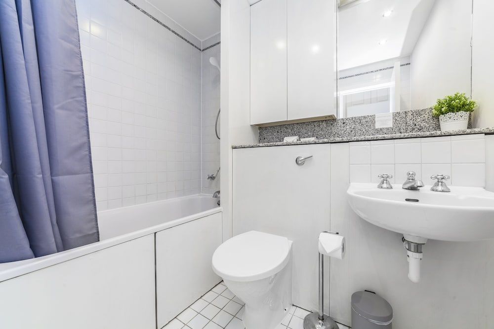 Point West Apartments Gloucester Road Apartment, 2 Bedrooms 15