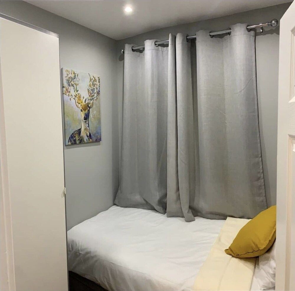 undefined Charming 2-bed Apartment 10