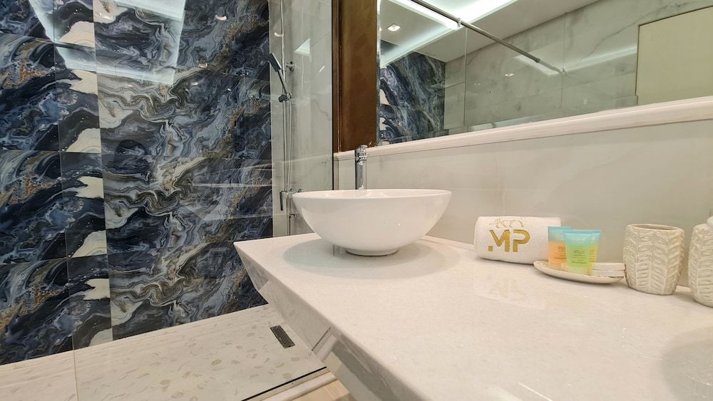 Marco Polo - Stunning Marina Views | High Floor | Close to Tram Comfort Apartment 15