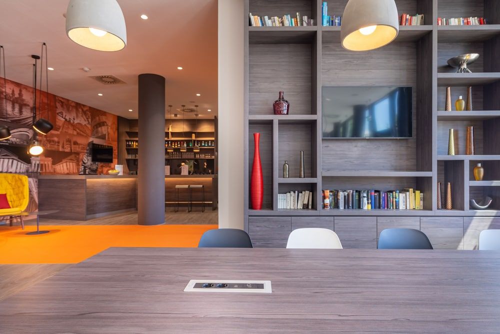 Campanile Vienna South