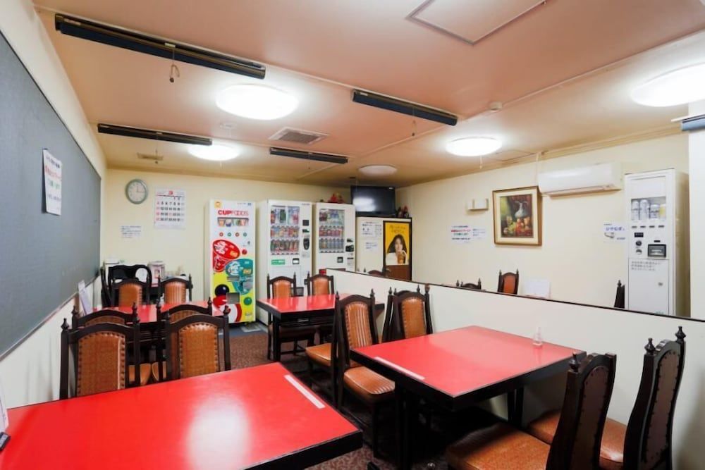 undefined Capsule and Sauna Narimasu - Caters to Men 3