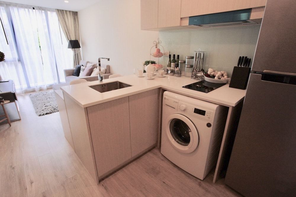 undefined Serio Condo 6