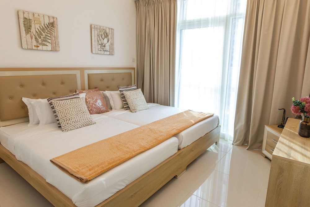 Luton Vacation Homes Continental Tower Apartment, 2 Bedrooms (2507) 5