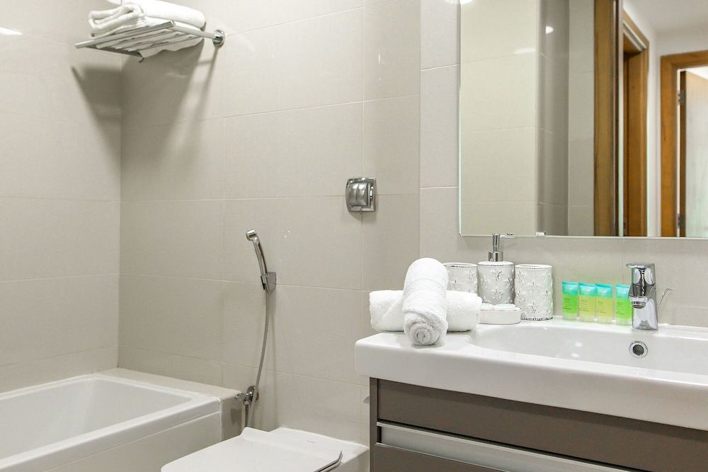 Luton Vacation Homes Continental Tower Apartment, 2 Bedrooms (2507) 6