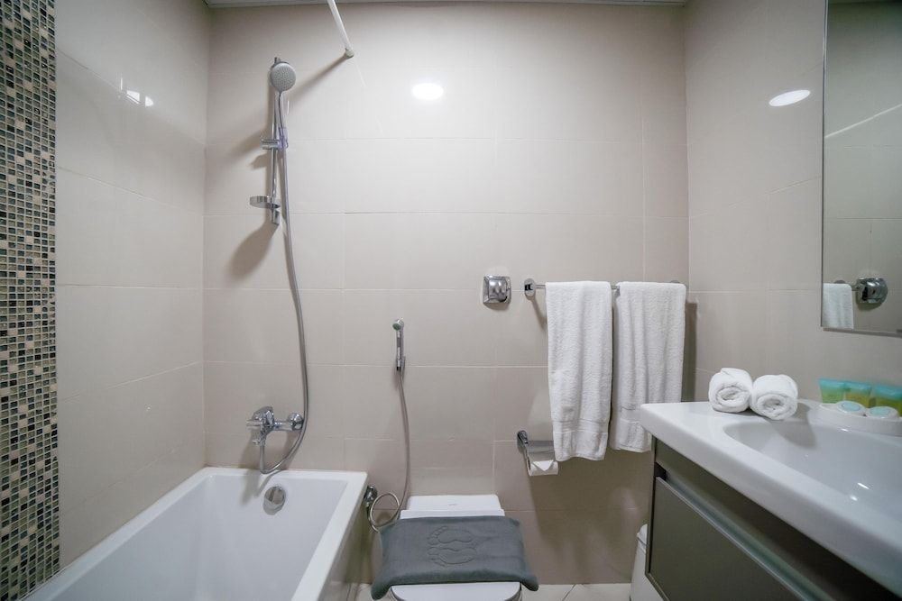 Luton Vacation Homes Continental Tower Apartment, 2 Bedrooms (1507) 11