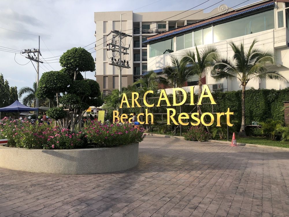 undefined Arcadia Family Suite 2