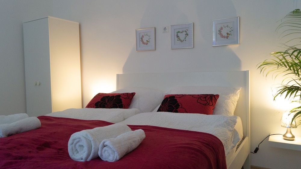 undefined Modern Apartment Wiener Stadthalle 1 8