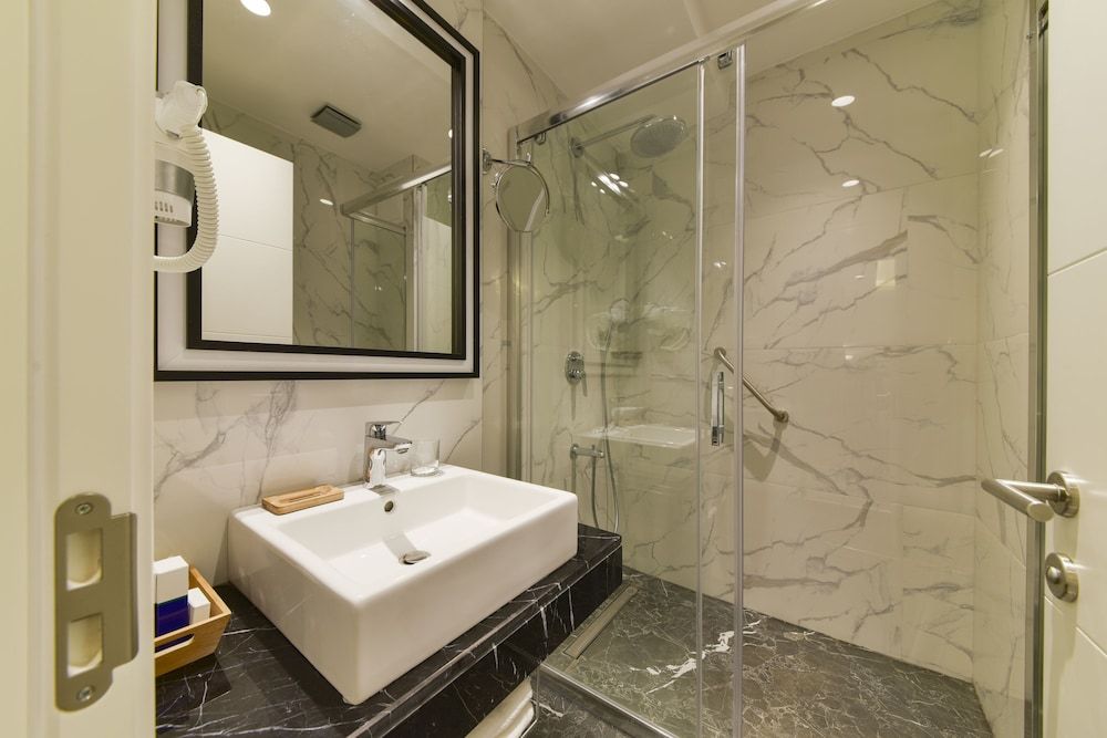 Kare Hotel Sultanahmet Standard Room 9