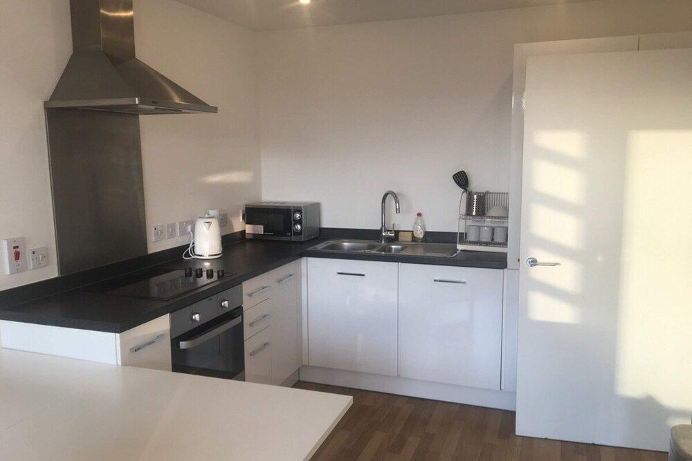 undefined Bright & Modern 1 Bedroom Flat in Shepherds Bush 4