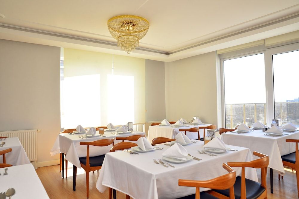 undefined Double Park Suites 6