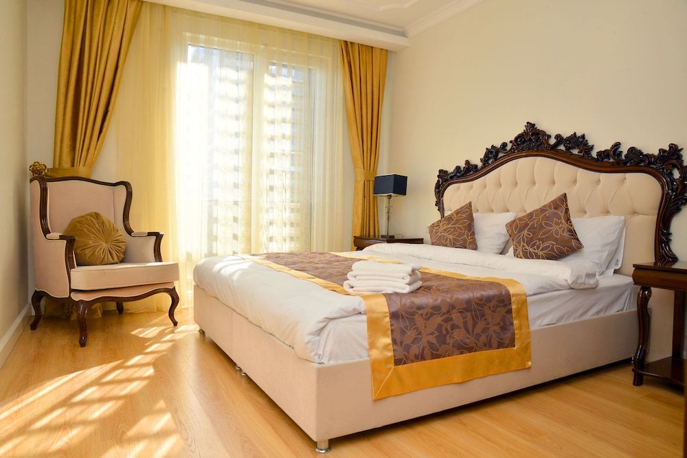 undefined Double Park Suites 9