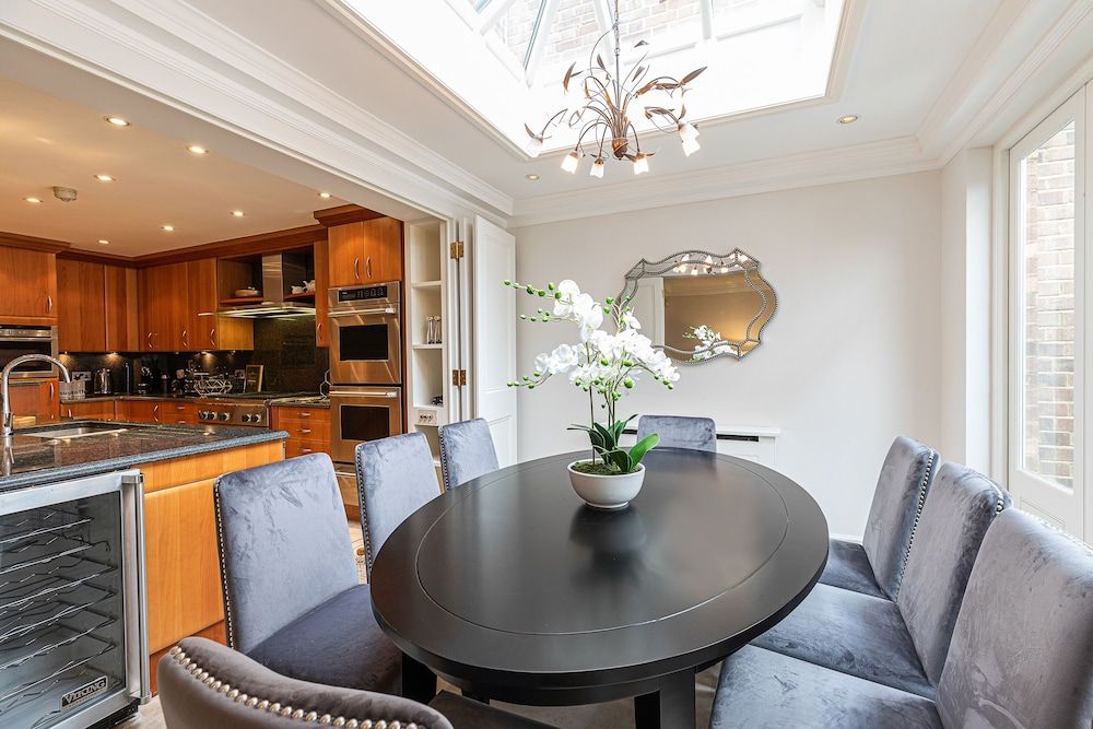 undefined JOIVY Stunning 6-bed house near Harrods in Knightsbridge 10