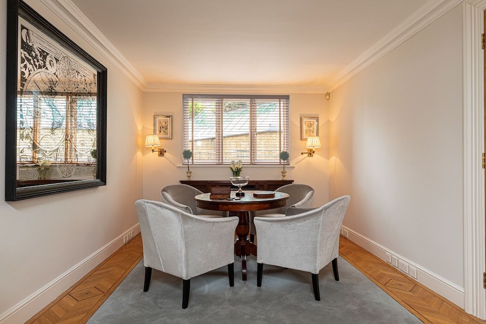 JOIVY Stunning 6-bed house near Harrods in Knightsbridge House (6 Bedrooms) 26