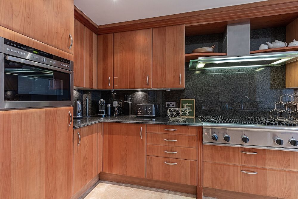 undefined JOIVY Stunning 6-bed house near Harrods in Knightsbridge 8