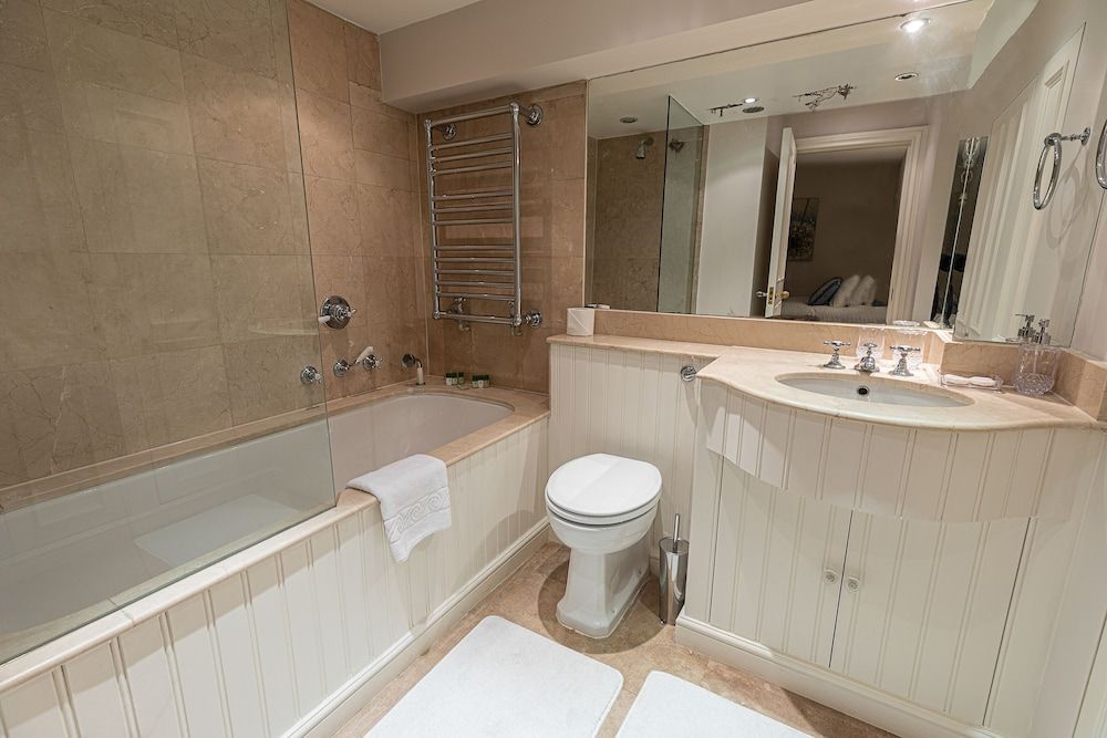 JOIVY Stunning 6-bed house near Harrods in Knightsbridge House (6 Bedrooms) 20