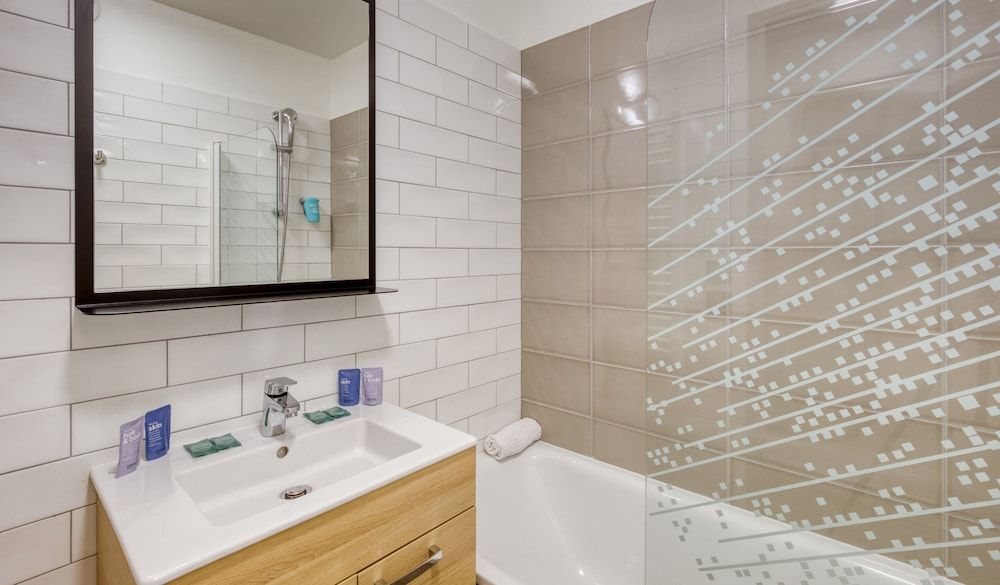 Appart'City Confort Paris Clichy Mairie Appartement T3 7