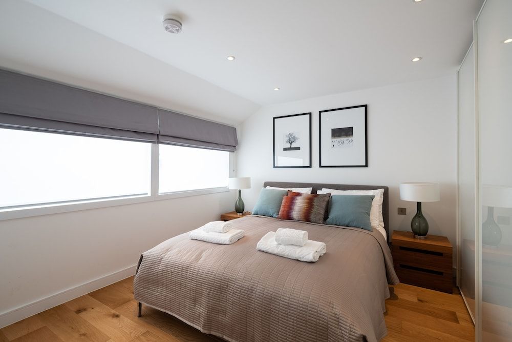 undefined Trendy Queens Park Home Close to Hampstead by Underthedoormat 9