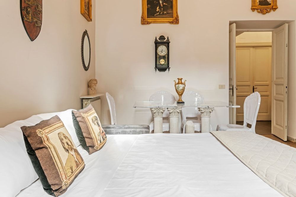 Bright and Spacious Philbeach Garden Apartment Basic Apartment, Multiple Beds 14