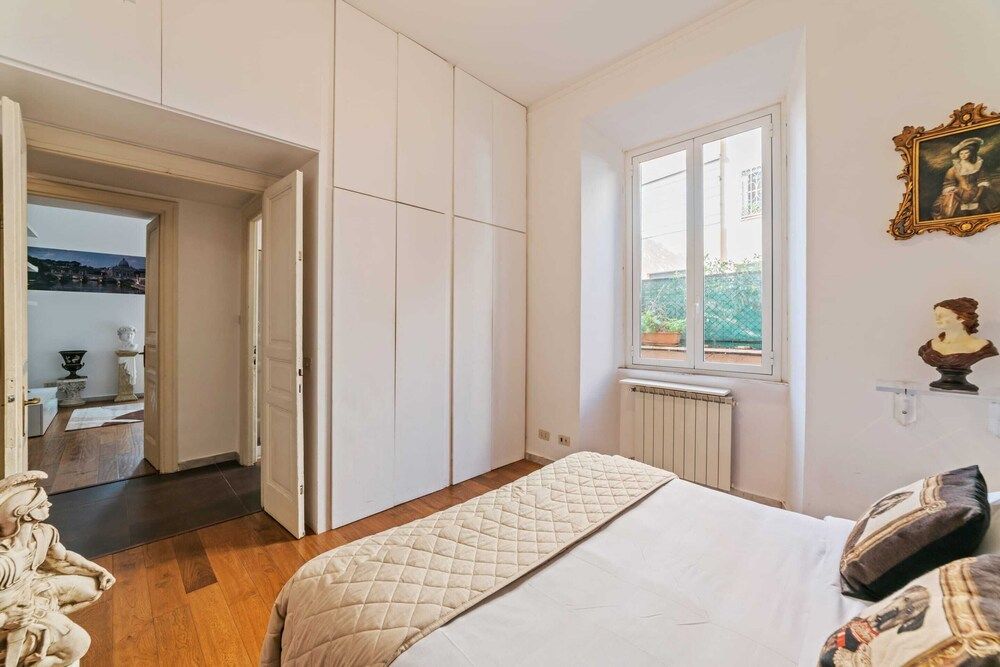 Bright and Spacious Philbeach Garden Apartment Basic Apartment, Multiple Beds 23