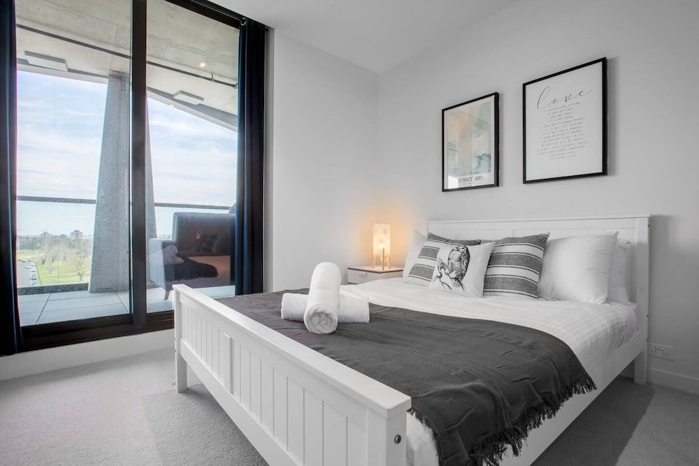 undefined Breathtaking Lake/parkview Apt Pool&gym@3br 10