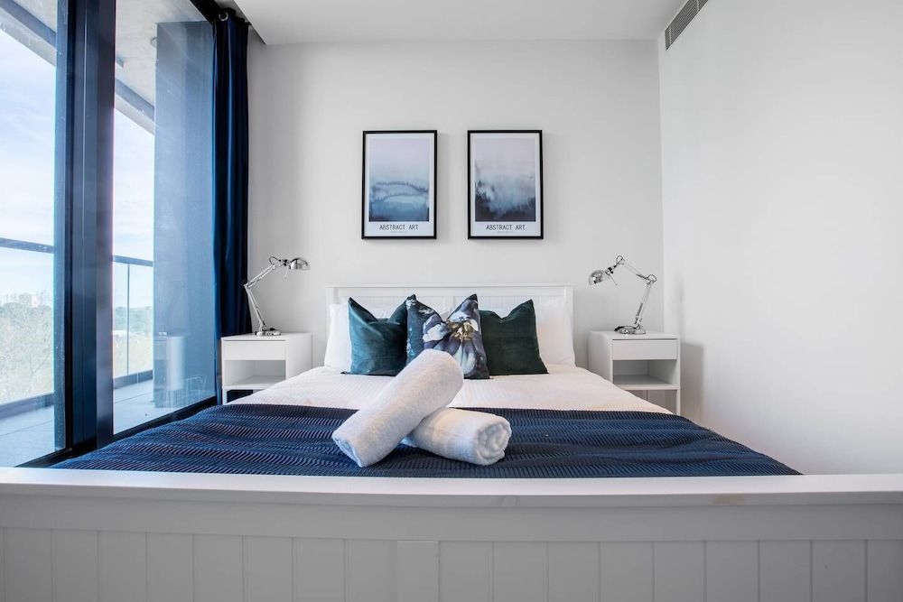 undefined Breathtaking Lake/parkview Apt Pool&gym@3br 6